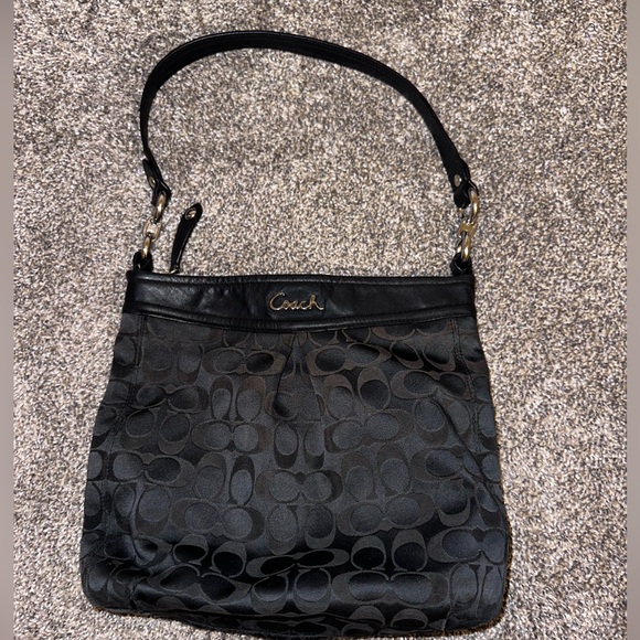 Coach bag with strap - Picture 2 of 4